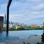 Sunway Velocity Homestay 5Pax Apartement 2R1B Link Bridge To Sunway Velocity Mall Mrt Lrt Maluri & Cochrane City Sky View Kuala Lumpur