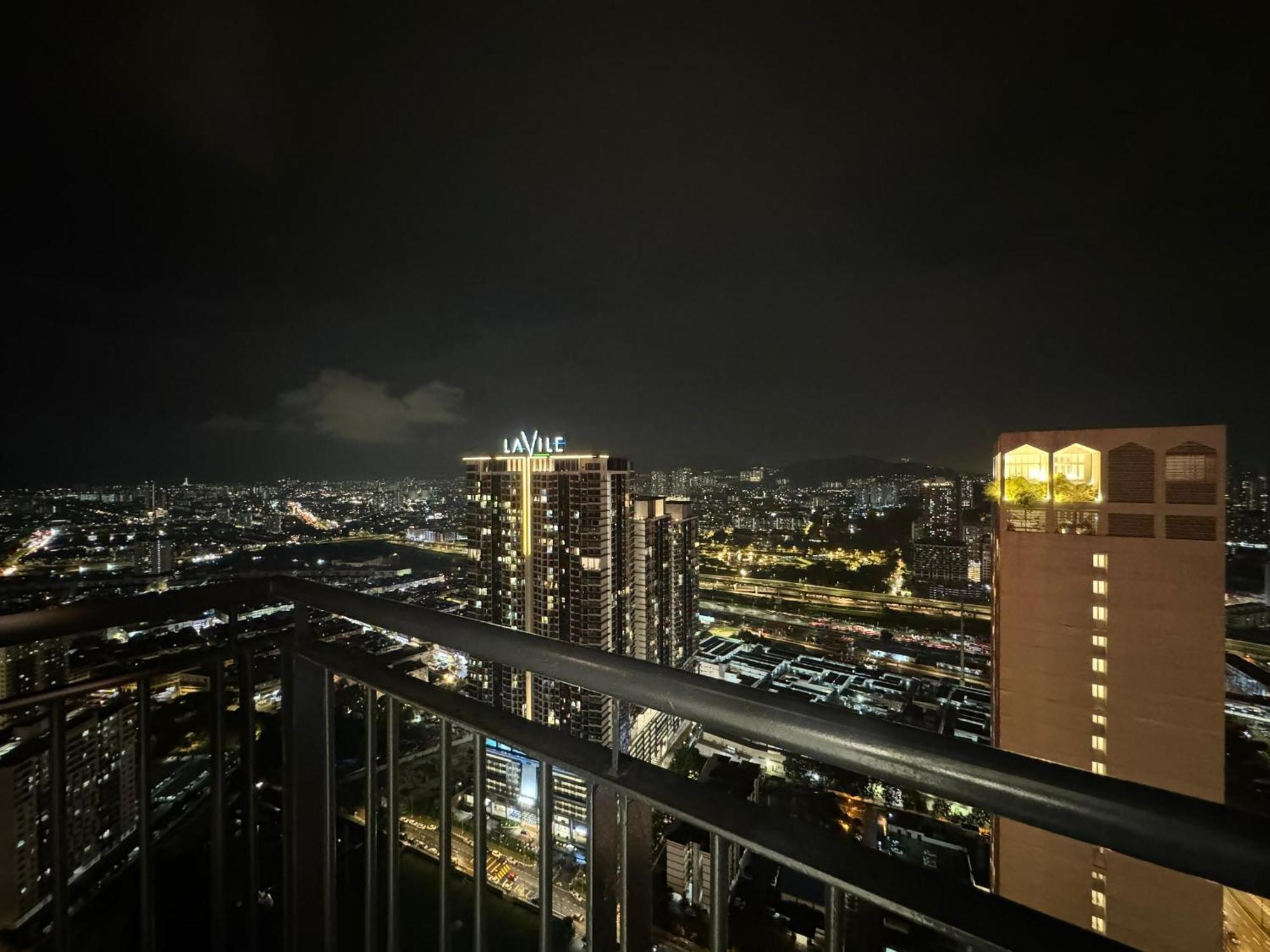 Pangsapuri Sunway Velocity 5pax 2r1b Link Bridge To Sunway Velocity Mall Mrt Lrt Maluri & Cochrane Sky View *